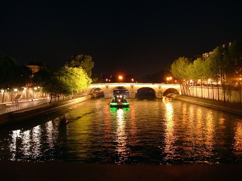 Paris: Dinner Cruise on the Seine and Eiffel Tower 2nd floor - Finding Port de Solférino without a scramble