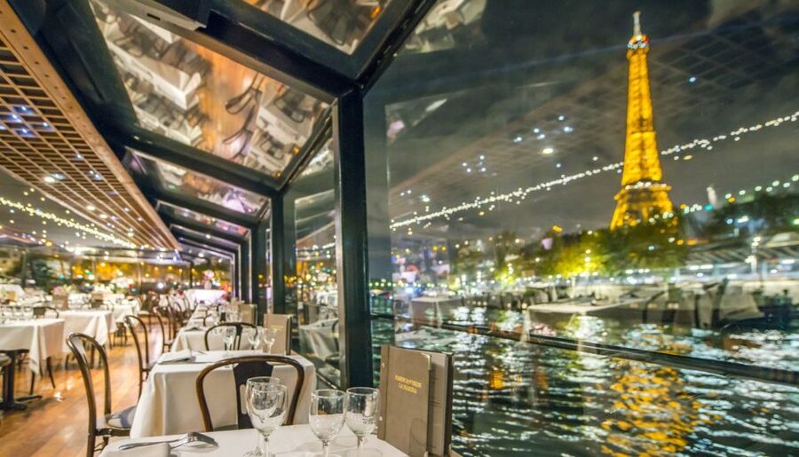 Paris: Dinner Cruise on the Seine and Eiffel Tower 2nd floor - Moving from the river to the Eiffel Tower