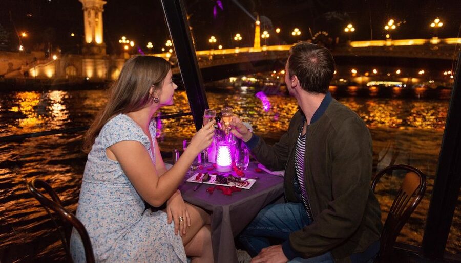 Paris: Dinner Cruise on the Seine and Eiffel Tower 2nd floor - Seeing Paris from the second floor