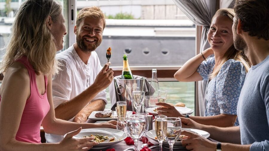 Paris: Early Evening Dinner Cruise on the River Seine - Key points to know before booking