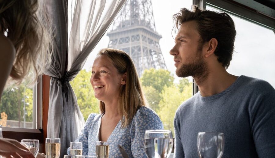 Paris: Early Evening Dinner Cruise on the River Seine - Choosing your main course