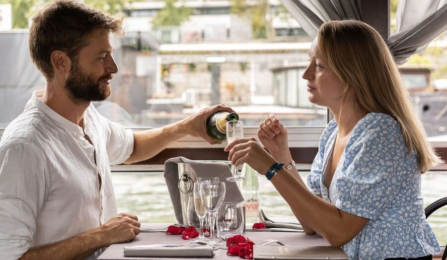 Paris: Early Evening Dinner Cruise on the River Seine - Seating and the value of the $100 price