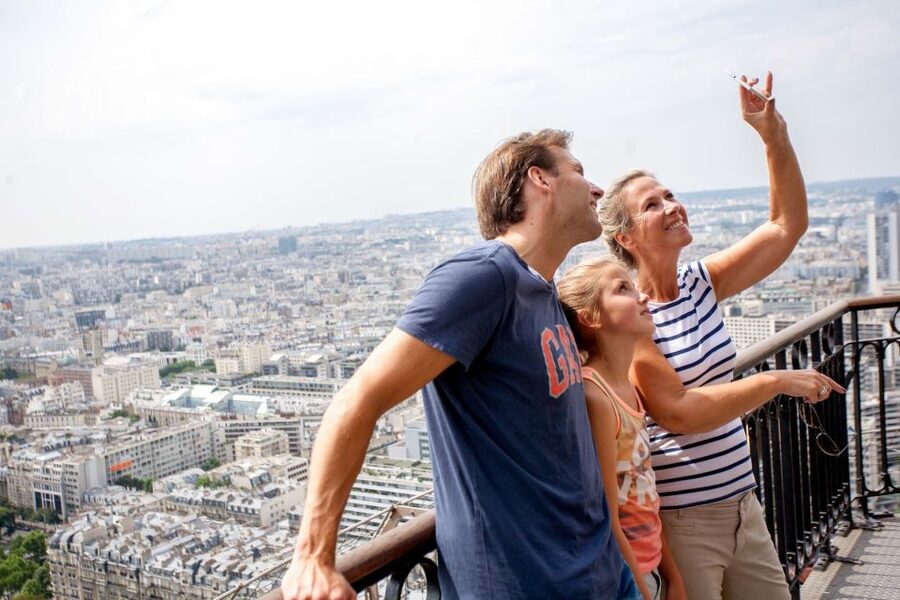 Paris: Eiffel Tower Access by Elevator & Seine River Cruise - Should you add the summit?