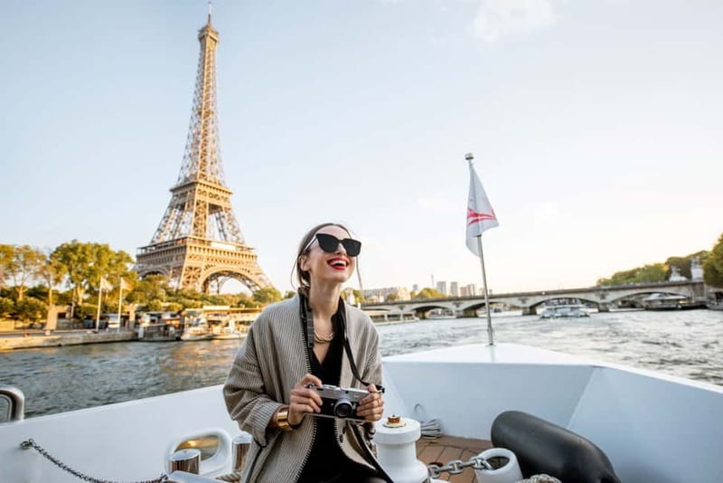 Paris: Fast-Access Seine River Cruise from Eiffel Tower - Finding Port de Suffren beside the Eiffel Tower