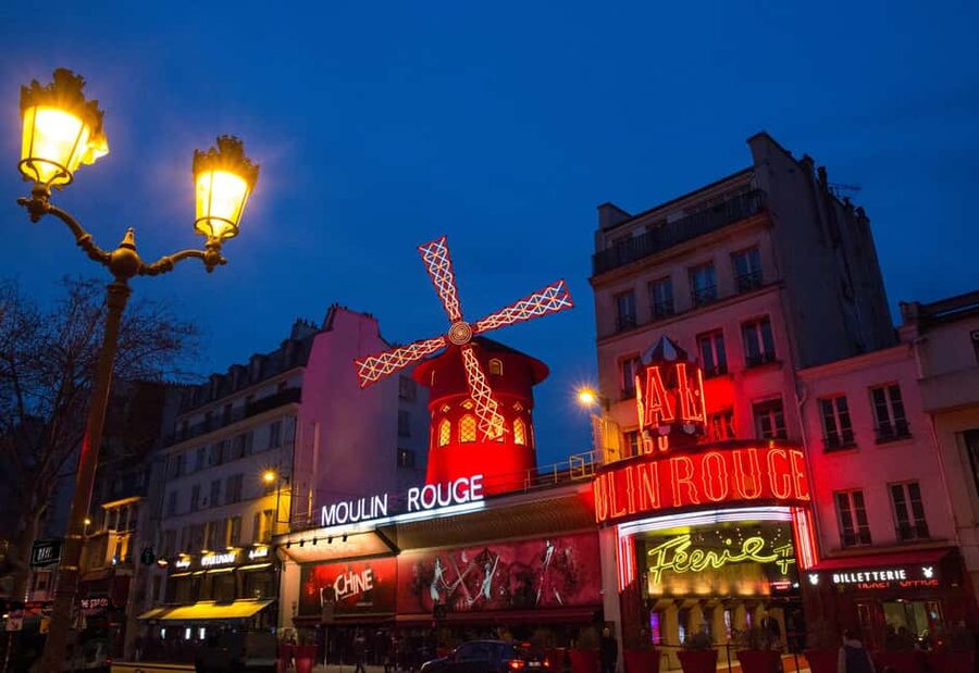 Paris: First Show Moulin Rouge with Champagne & Seine Cruise - Key points at a glance