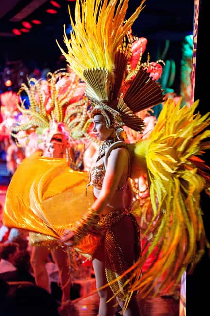 Paris: First Show Moulin Rouge with Champagne & Seine Cruise - What the evening actually includes