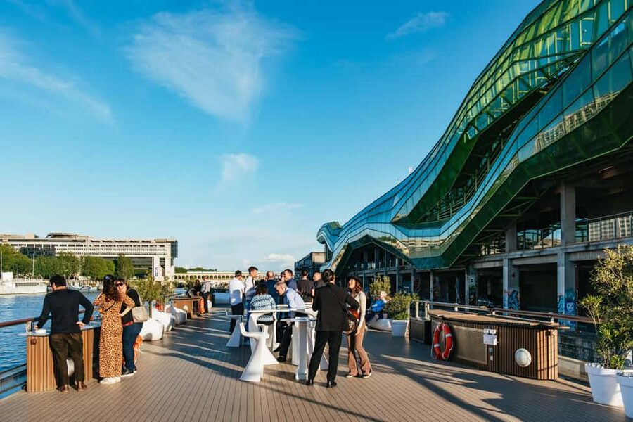 Paris: Gourmet Dinner Cruise on Seine River with Live Music - Key points to know before booking