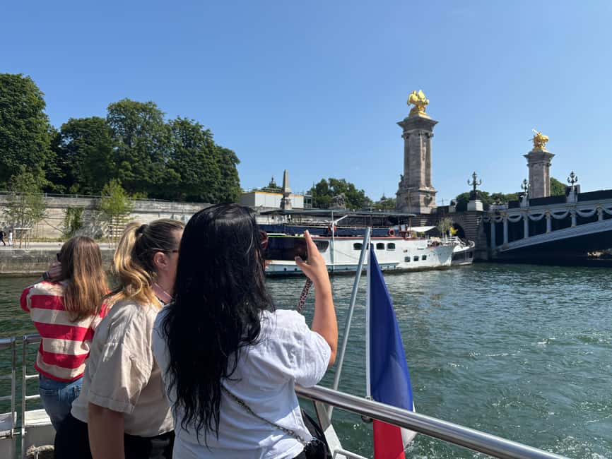 Paris: Hop-On Hop-Off Seine Cruise Pass with 9 Stops - Saint-Germain-des-Prés and the literary side of Paris