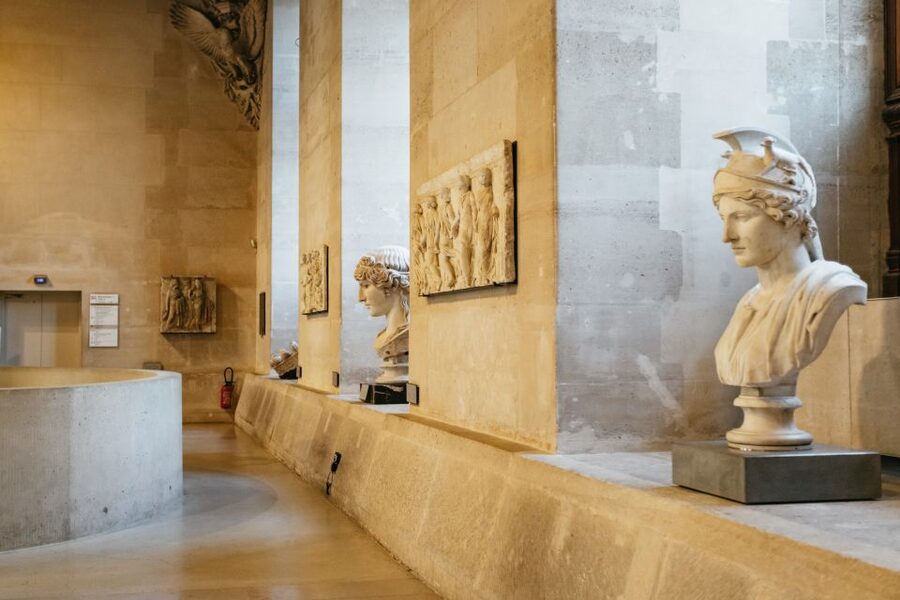Paris: Louvre Museum Entry Ticket With Host and River Cruise - The Louvre itinerary in practical terms