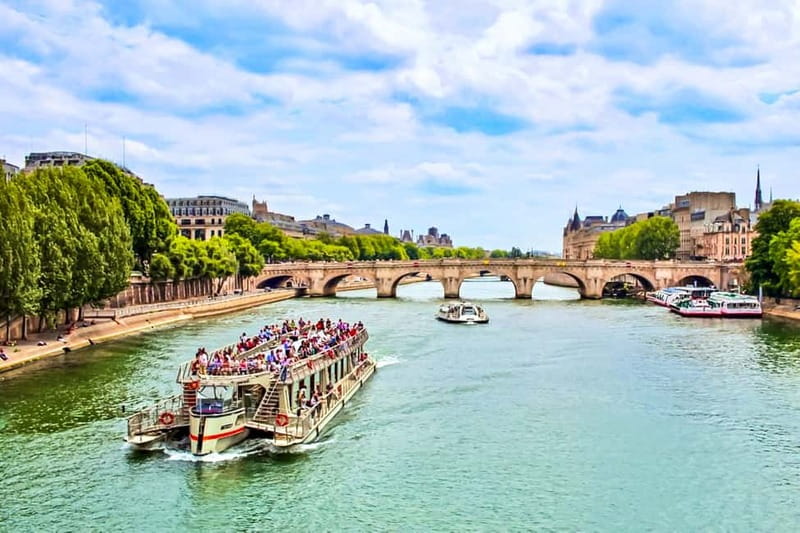 Paris: Seine Cruise & Crepe Tasting near the Eiffel Tower - Key points at a glance