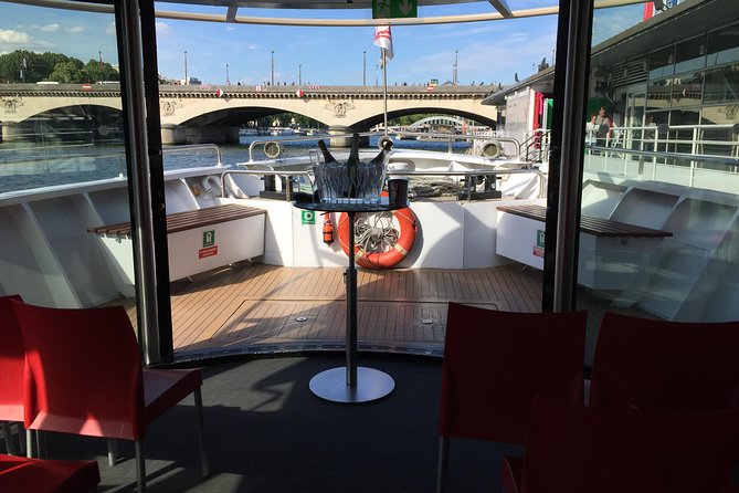 Paris Seine River Champagne Tasting Cruise - Why this Seine cruise works so well in the evening