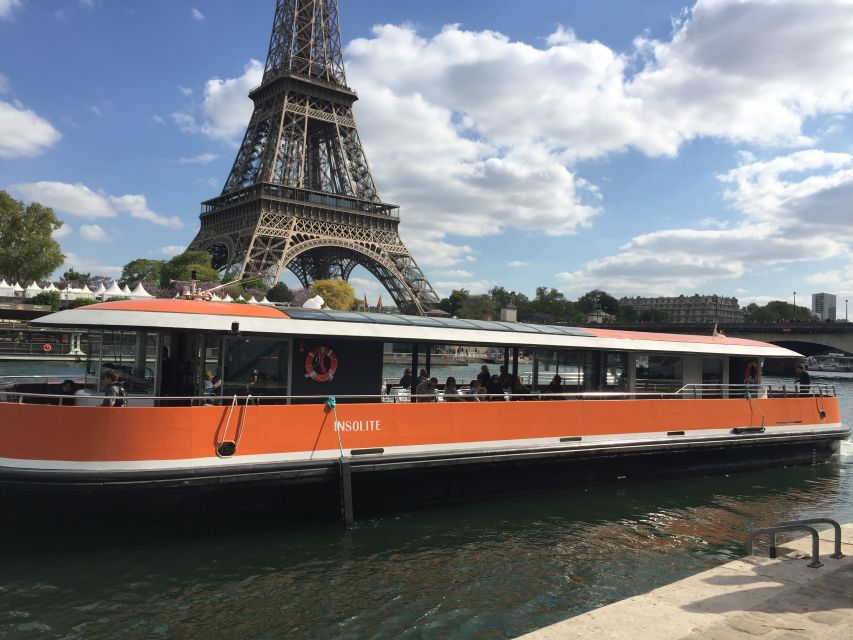 Paris: Seine River Panoramic Cruise - Turning downstream toward the Eiffel Tower