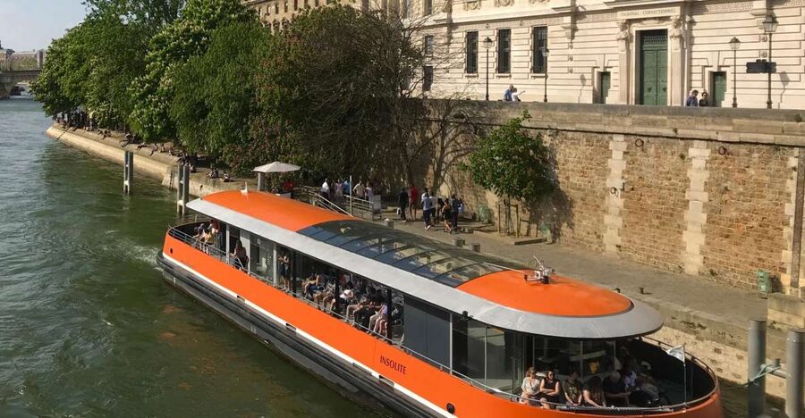 Paris: Seine River Panoramic Cruise - Why the open layout matters