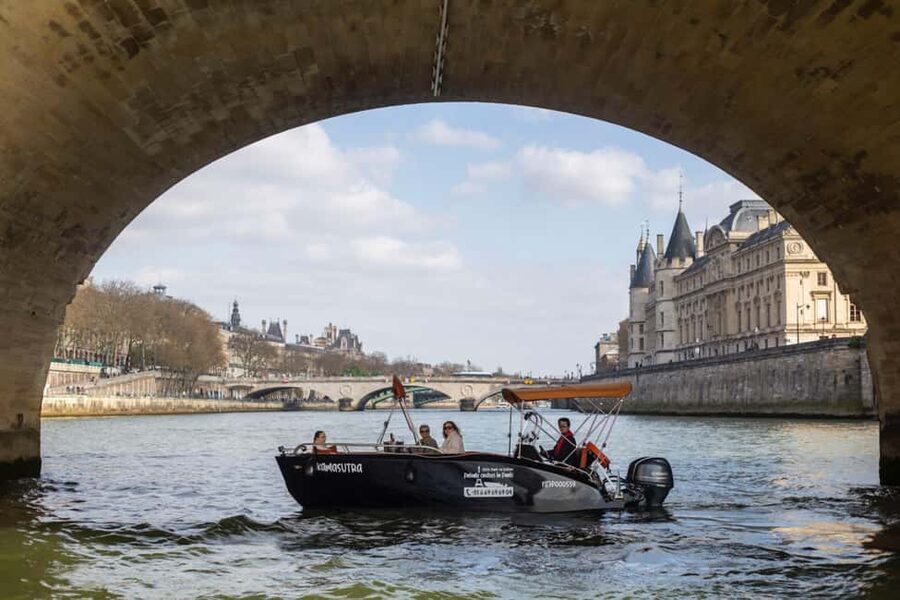 Paris: Seine River Private Cruise - Is $454 good value?