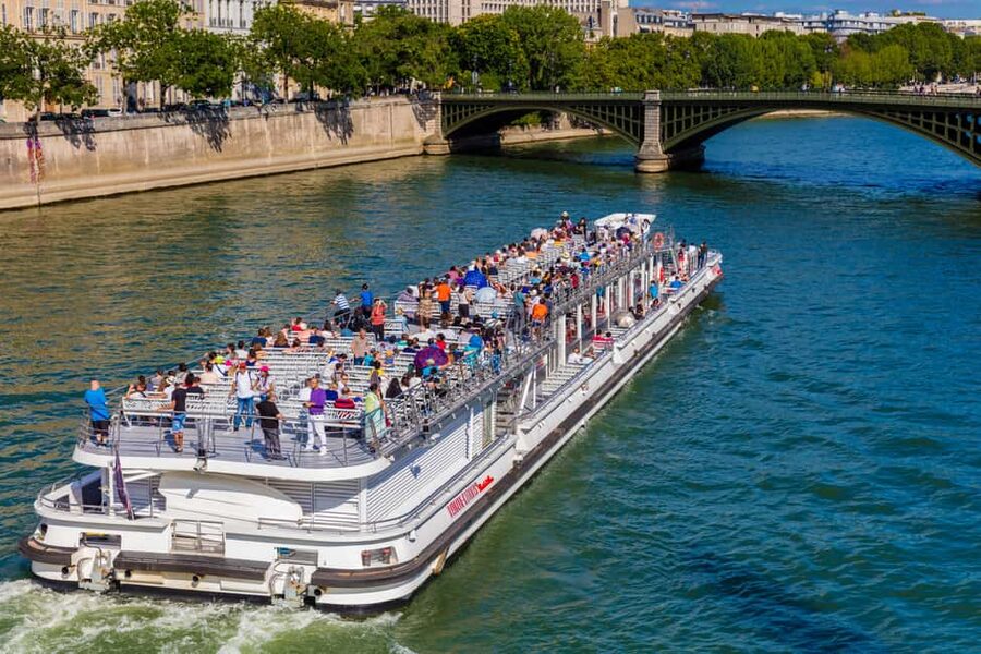 Paris: Seine River Sightseeing Cruise by Bateaux Mouches - Quick reasons to consider this cruise