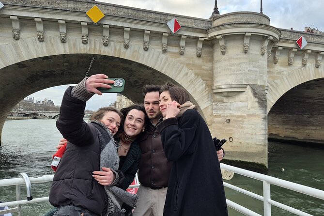 Paris Seine River Sightseeing Guided Cruise Vedettes du Pont Neuf - Paris from the Seine, with the Eiffel Tower as the finale