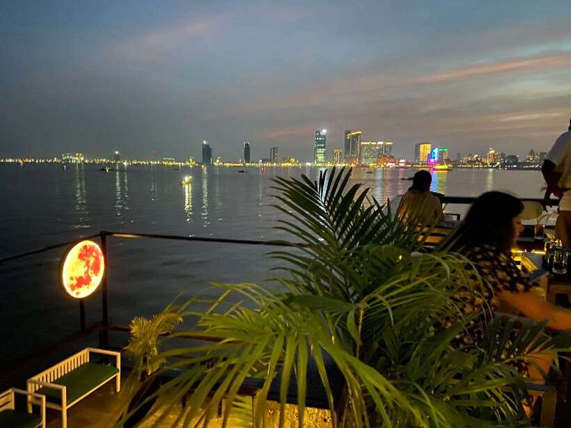 Phnom Penh: Mekong River Sunset Cruise with free flow drink - Why the river is the right place to watch Phnom Penh change