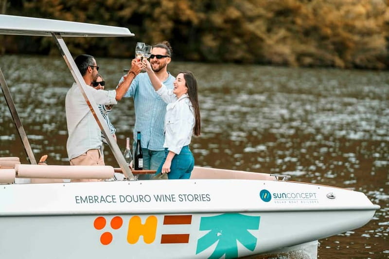 Pinhão: Douro River Solar Boat Tour with Wine Tasting - From Pinhão station to the river dock