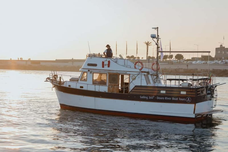 Porto: 6 Bridges Port Wine River Cruise with 4 Tastings - The route from São Pedro da Afurada to Ribeira