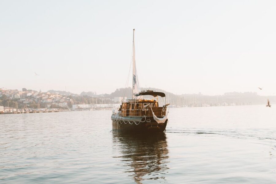 Porto: Douro Classic Boat Tour - Porto and Gaia from the water
