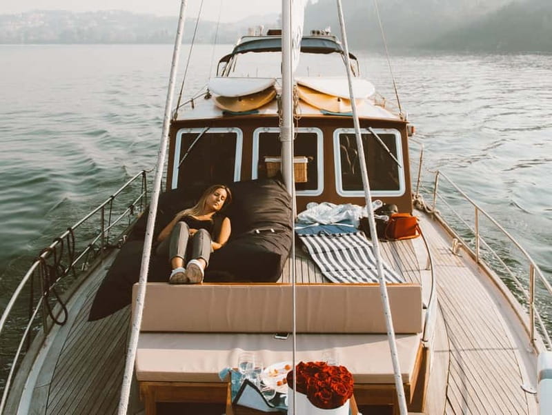 Porto: Douro Classic Boat Tour - How the crew affects the experience