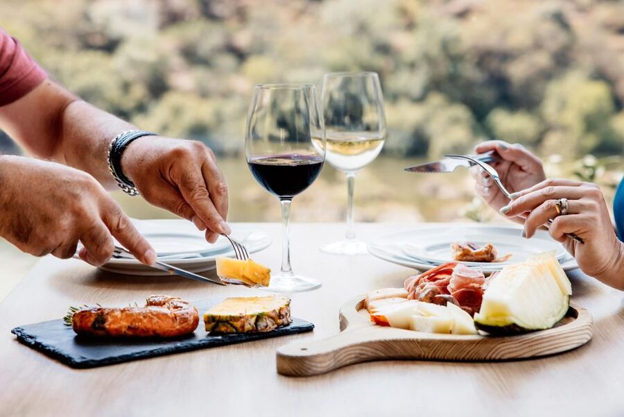 Porto: Douro Valley Full-Day Boat, Train, and Lunch Tour - Pinhão and the Douro boat cruise