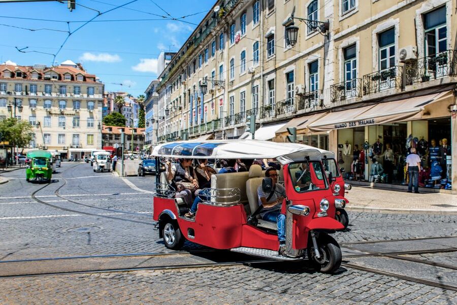 Porto: Guided Tour by Tuk-Tuk & Optional Douro River Cruise - Adding the Douro River cruise