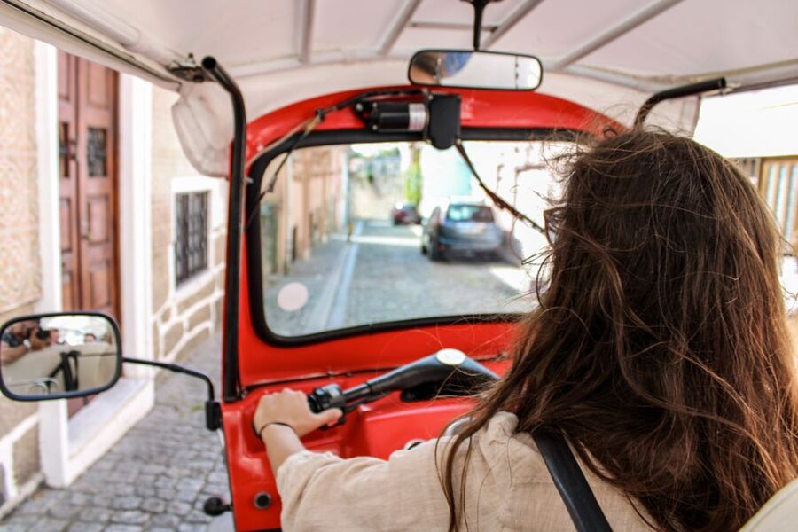 Porto: Guided Tour by Tuk-Tuk & Optional Douro River Cruise - Price, timing, and choosing the right option