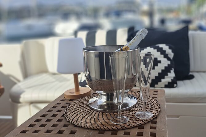 Porto: Luxury Yacht Cruise on the Douro River and Estuary Reserve - Practical details before you reserve