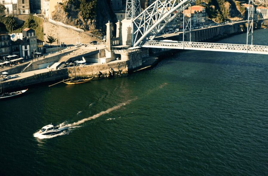 Porto: Private Boat Tour in Douro River - What the two-hour timing gives you