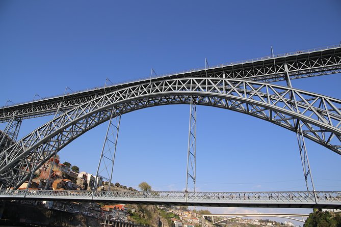 Porto: Private tour in the Douro (1 to 4 people) on a boat just for you - Why a private Douro cruise works so well