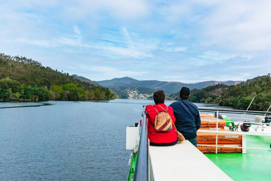 Porto - Régua - Porto Upstream Douro Cruise & Tour - Breakfast starts the long river day