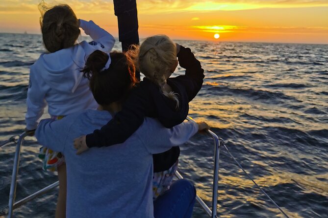Porto: Sunset or Daytime, Charming Sailboat Cruise on the Douro River - Cais de Gaia and the Port wine connection