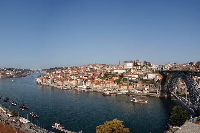 Porto Walking Tour, Lello Bookshop, River Cruise and Cable Car - The second walking stretch