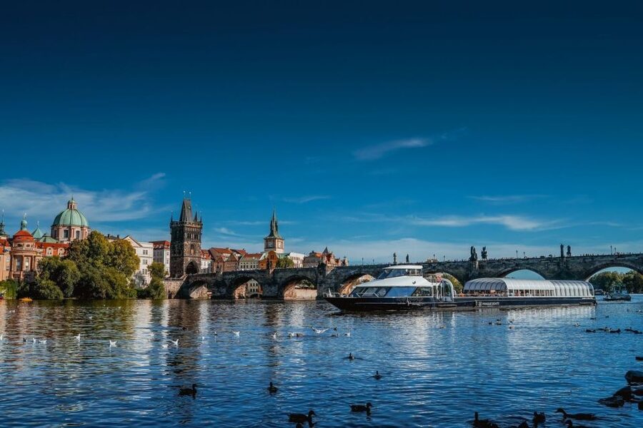 Prague: Evening Vltava River Eco Cruise with Prosecco - Boarding at Pier 4 and choosing your seat