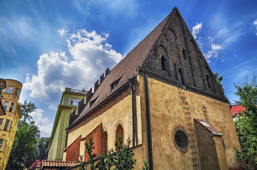 Prague: Full-Day Tour with Lunch and River Boat Cruise - Wenceslas Square and the Velvet Revolution