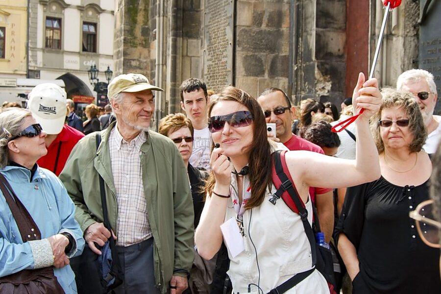 Prague: Full-Day Tour with Lunch and River Boat Cruise - A Czech lunch with time to recharge