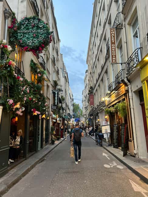 Private 5-Hour Paris Tour with Local Guide + Seine Cruise - Le Marais and the city’s changing neighborhoods