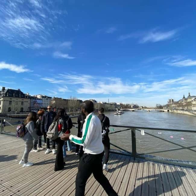Private 5-Hour Paris Tour with Local Guide + Seine Cruise - The one-hour Seine cruise