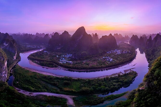 Private day tour :Guilin-LiRiver bamboo boat-Yangshuo Highlights - Xianggong Hill supplies the big Li River view