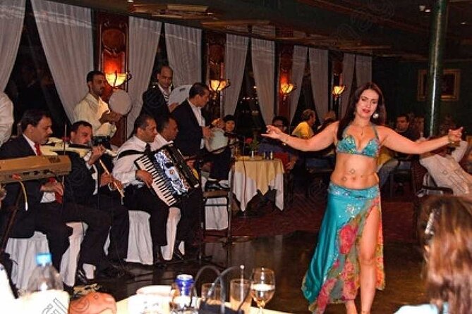 Private Day Tour to Giza Pyramids, Sphinx & Saqqara + Luxury Nile Dinner Cruise - Lunch and the practical rhythm of the day