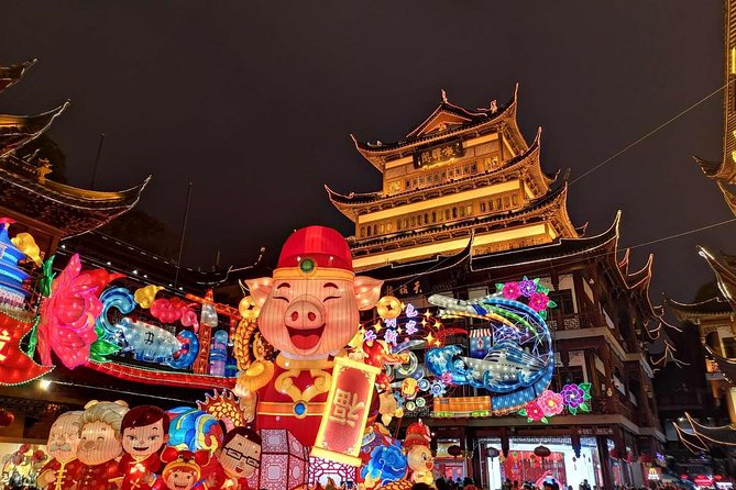 Private Evening Tour: VIP Huangpu River Cruise and Shanghai Lights - Xintiandi after dark