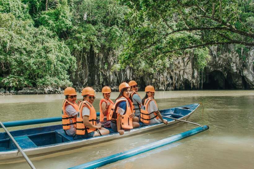 Puerto Princesa: Underground River, Zipline, Paddleboat Tour - Filipino lunch beside Sabang Beach