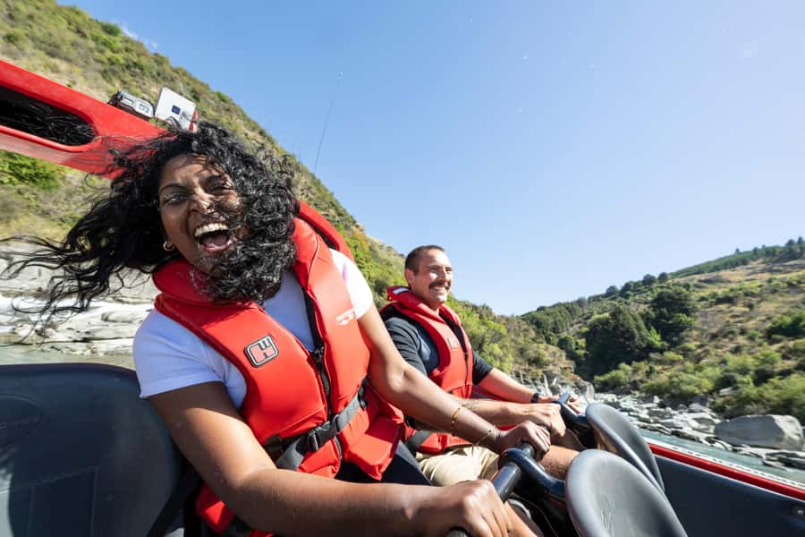 Queenstown: Shotover River Extreme Jet Boat Experience - Why the Shotover River setting makes this ride different