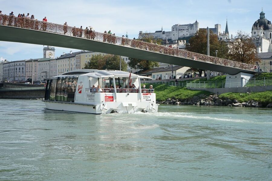 Salzburg: Boat Ride on the Salzach River - Live commentary and the Mozart finale