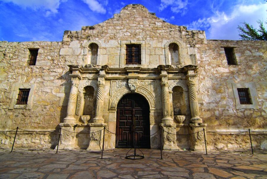 San Antonio Premium City Tour with Alamo & River Walk Cruise - The Alamo: an important start, with limited time