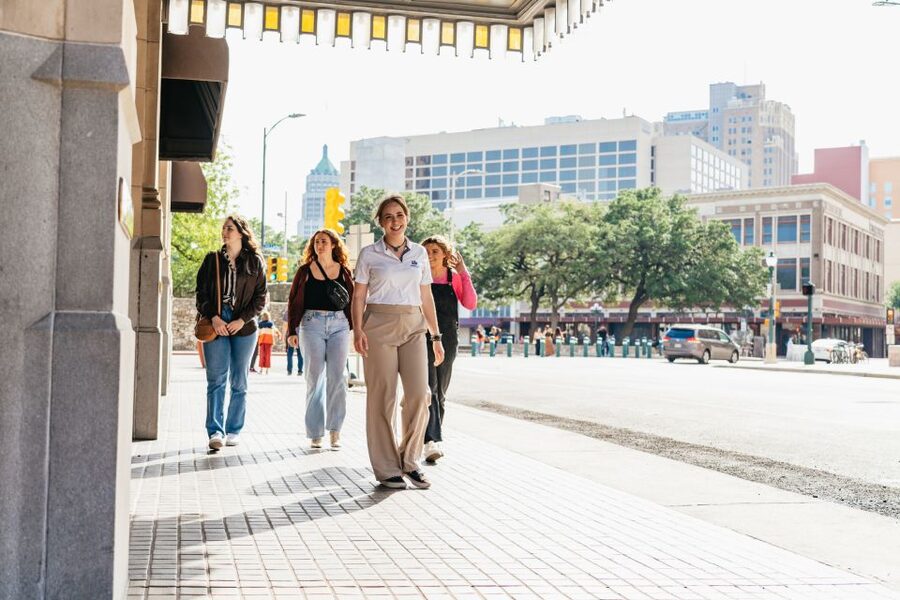 San Antonio: Premium Night Driving Tour with River Cruise - Who should book this San Antonio night tour?