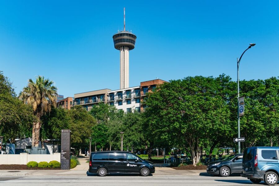 San Antonio: Premium Night Driving Tour with River Cruise - Pickup is convenient, but plan for the meeting time