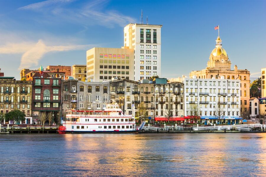 Savannah: Riverboat Cruise & City Tour Combo - Seeing Savannah from streets and river
