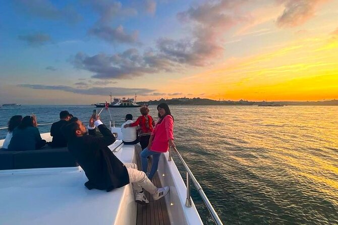 Scenic Bosphorus Sunset Cruise – 2.5 Hours of Luxury & Views - The European shore: mosques, palaces, and Ortaköy